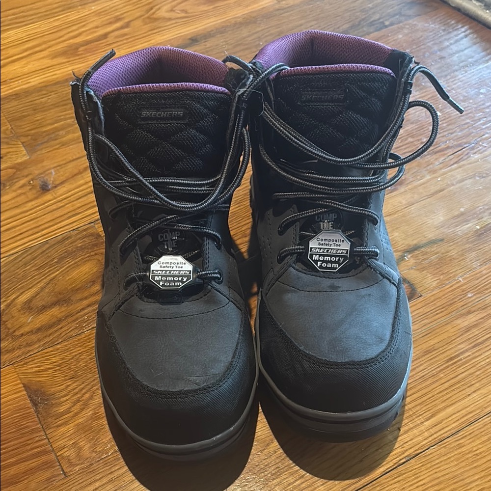 EUC size 9 Skechers air cooled, memory foam, composite toe work boot